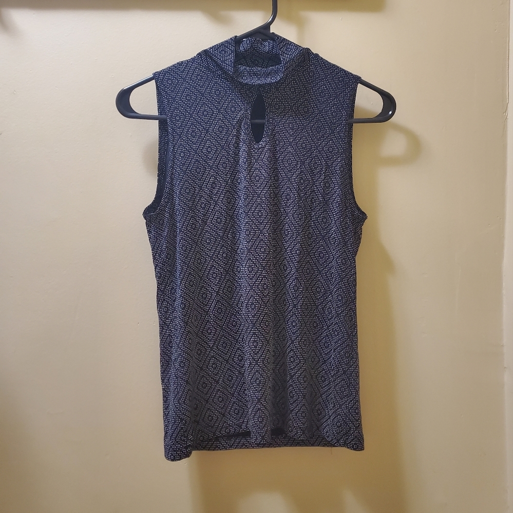 High neck tank